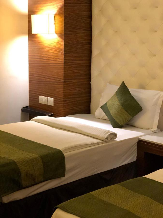 ניו דלהי Hotel Ivory 32 מראה חיצוני תמונה