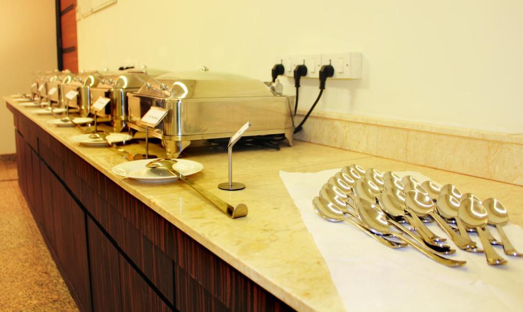 ניו דלהי Hotel Ivory 32 מראה חיצוני תמונה