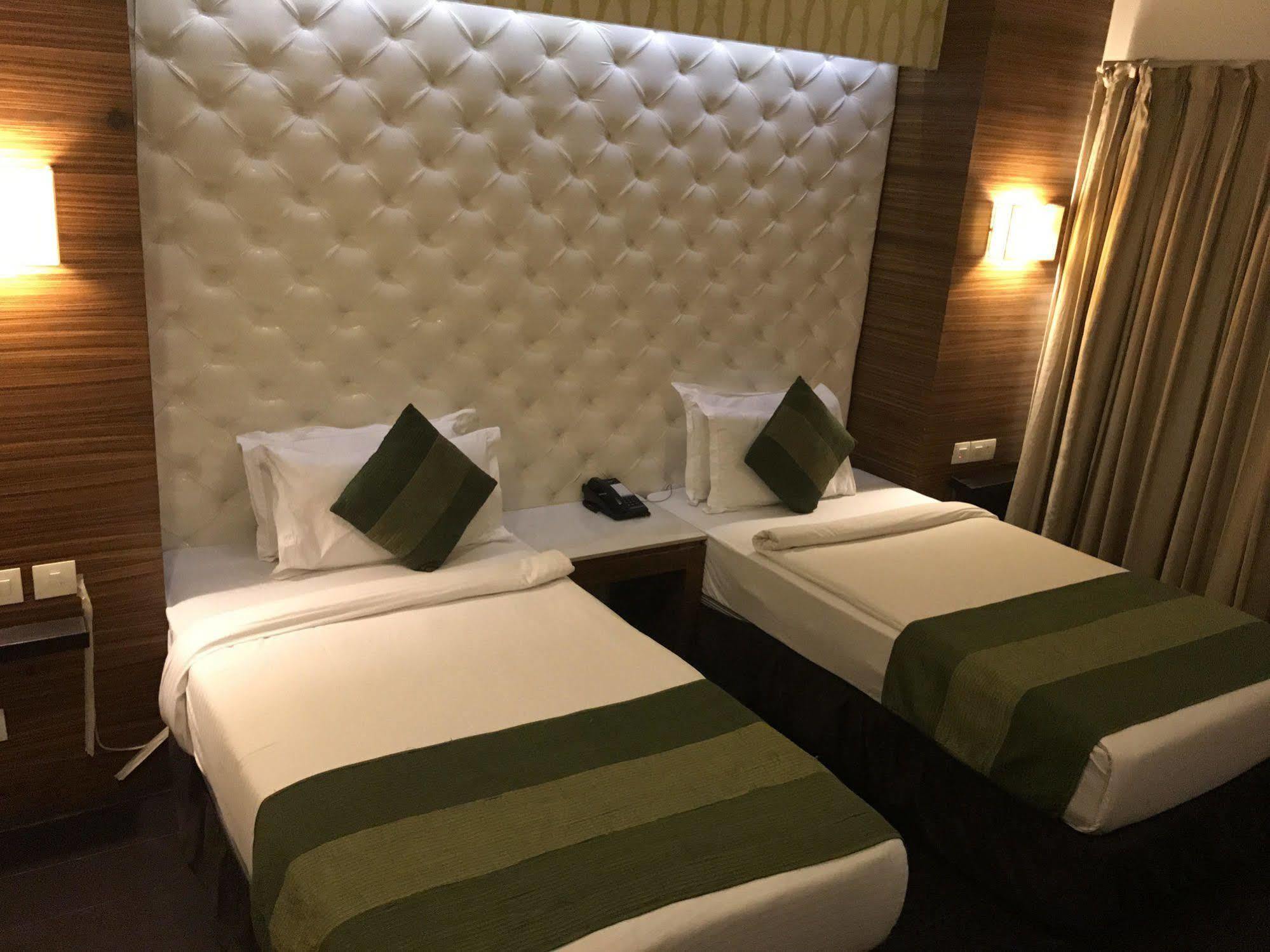 ניו דלהי Hotel Ivory 32 מראה חיצוני תמונה