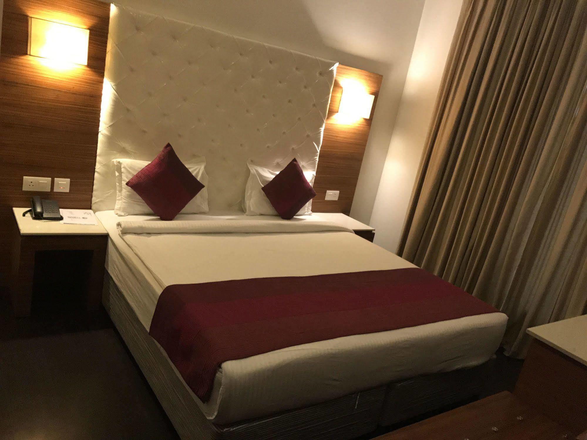 ניו דלהי Hotel Ivory 32 מראה חיצוני תמונה